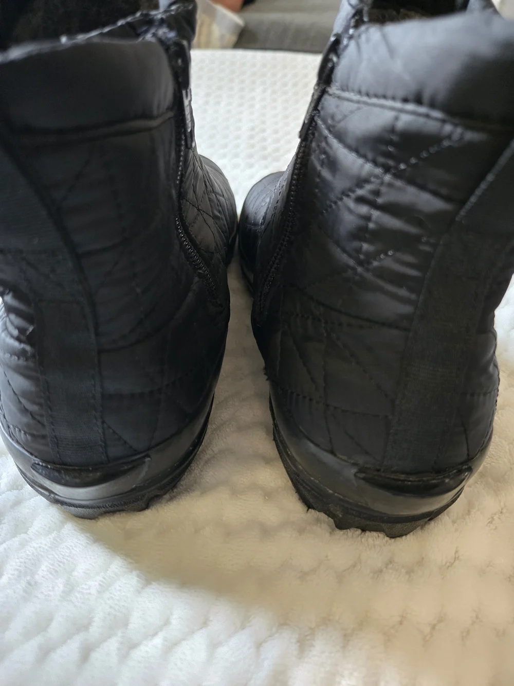Bogs Quilted Black Women's Winter Ankle Boots